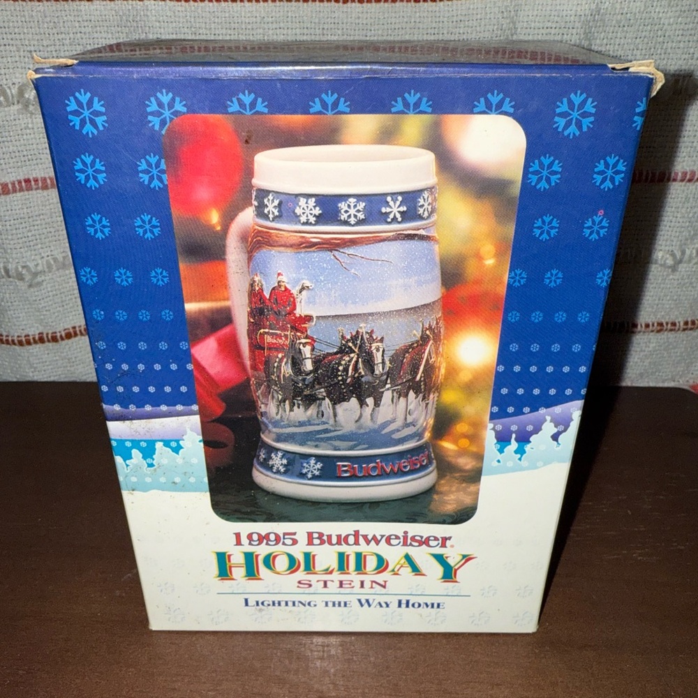 Vintage‎ Budweiser 1995 Holiday Stein with Festive Red and Blue Design